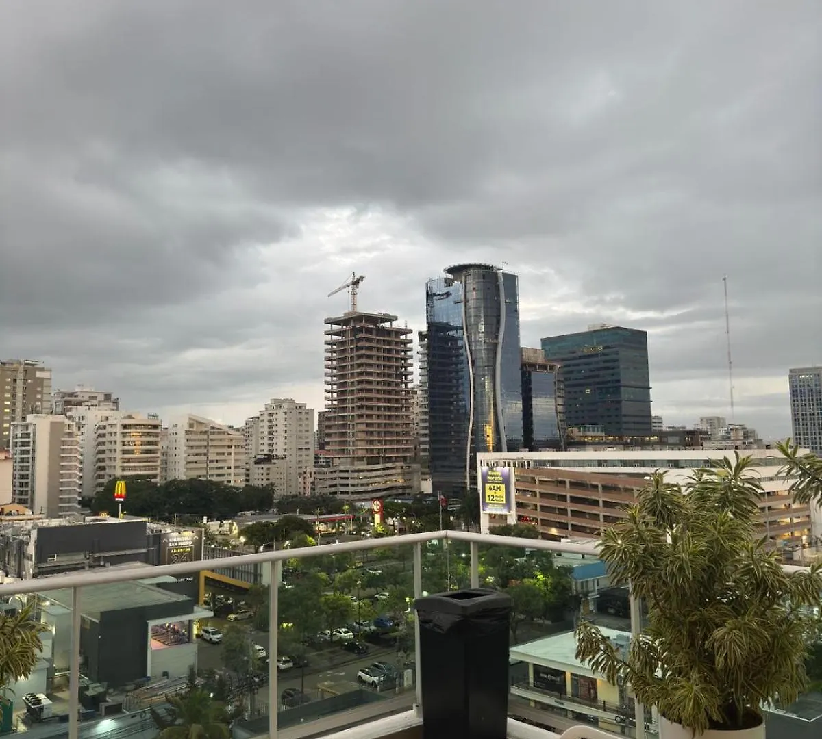 Hermoso Apartamento Acogedor Con Piscina A Dos Minutos De Blue Mall Santo Domingo